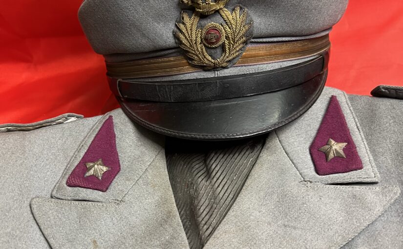 Giacca e berretto da sottotenente Commissariato Militare